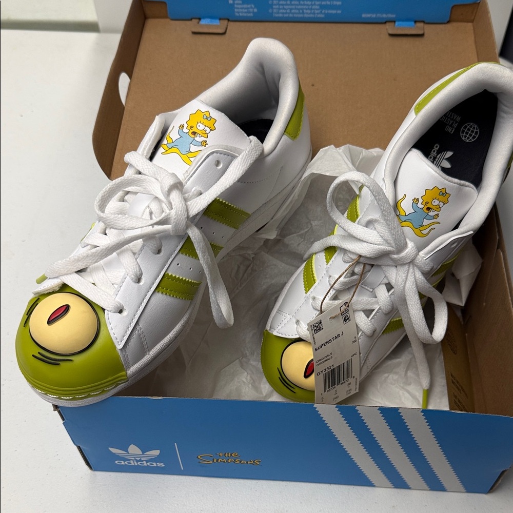 Adidas X Simpsons Superstar Junior Kids Kronos Sneakers US 5.5, EU 38. New/box